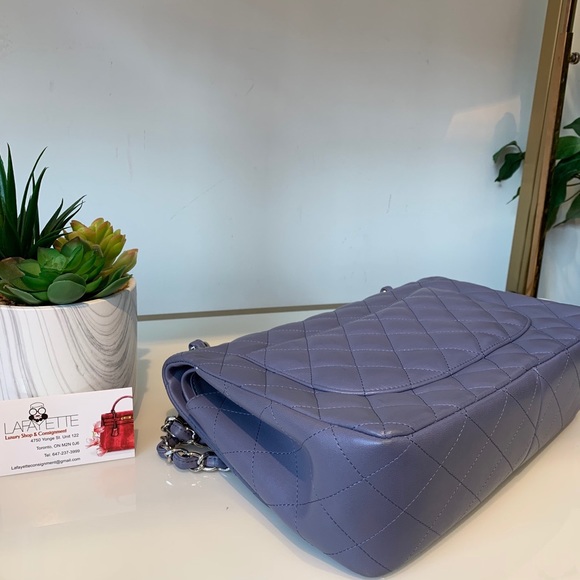 Chanel Jumbo Lambskin - Picture 3 of 5